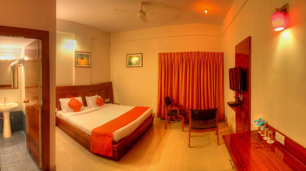 Hotel By The Way Mysuru Pokój zdjęcie